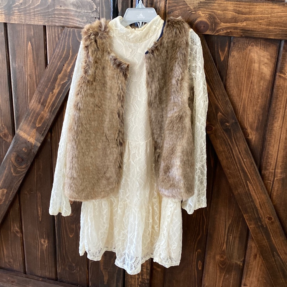 Lace dress w/fur vest size 7/8